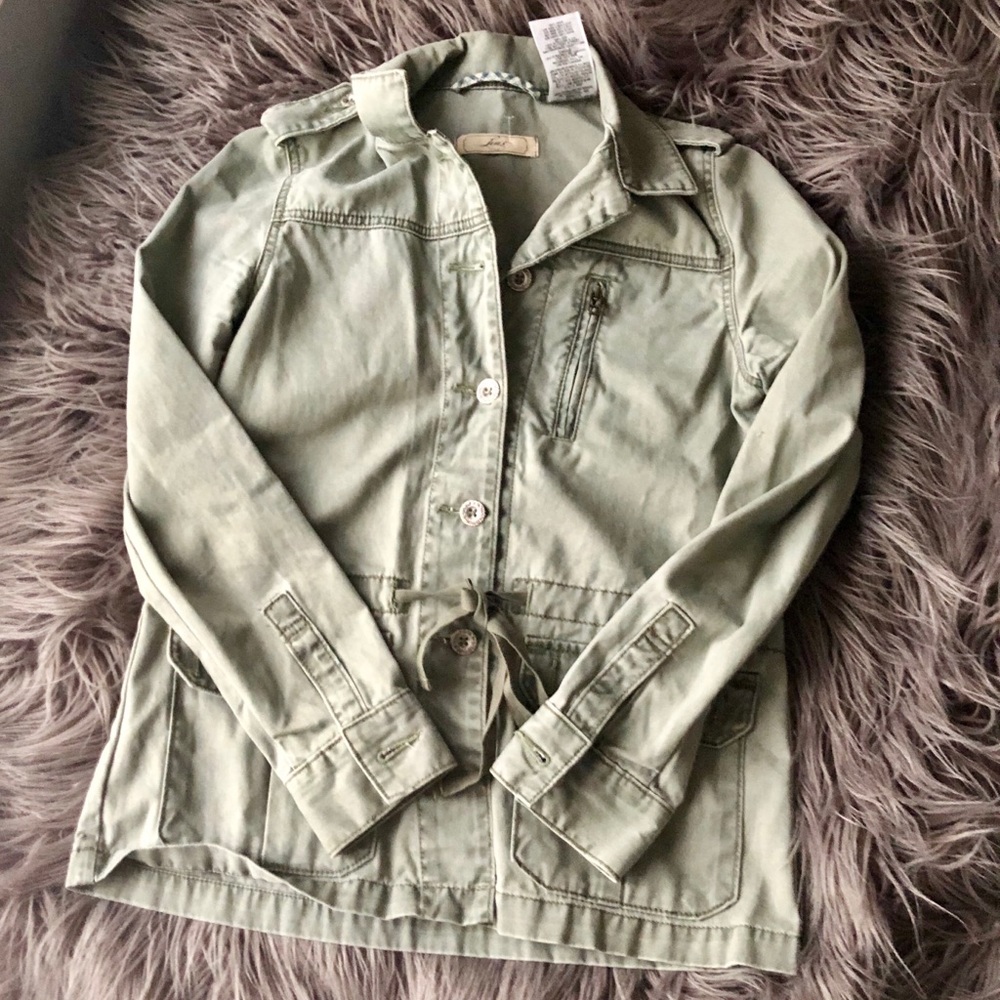 🆕 Levis Cargo Army Green Jacket
